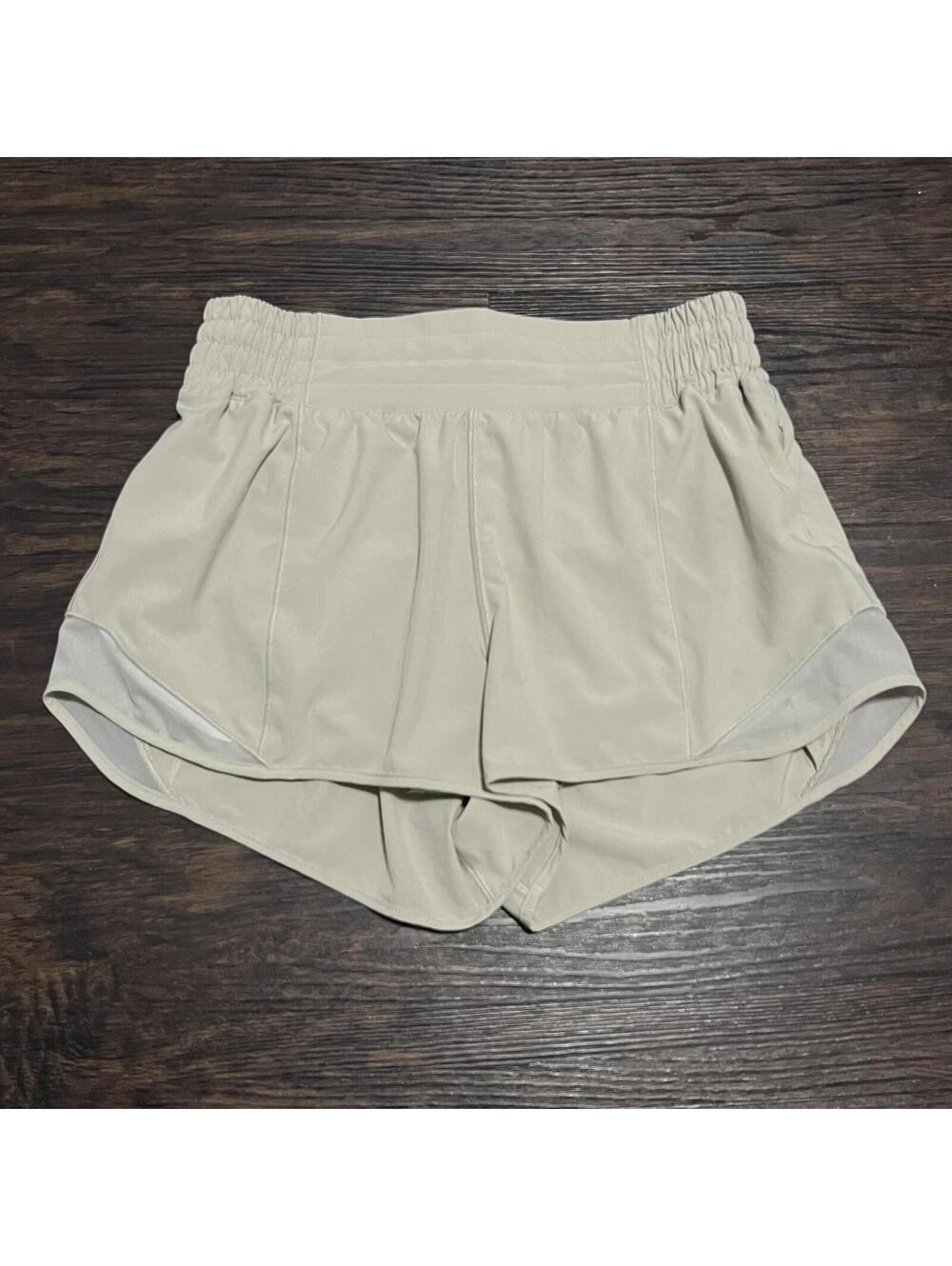 Lululemon Hotty Hot High Rise Lined Shorts 2.5” Beige Size 6